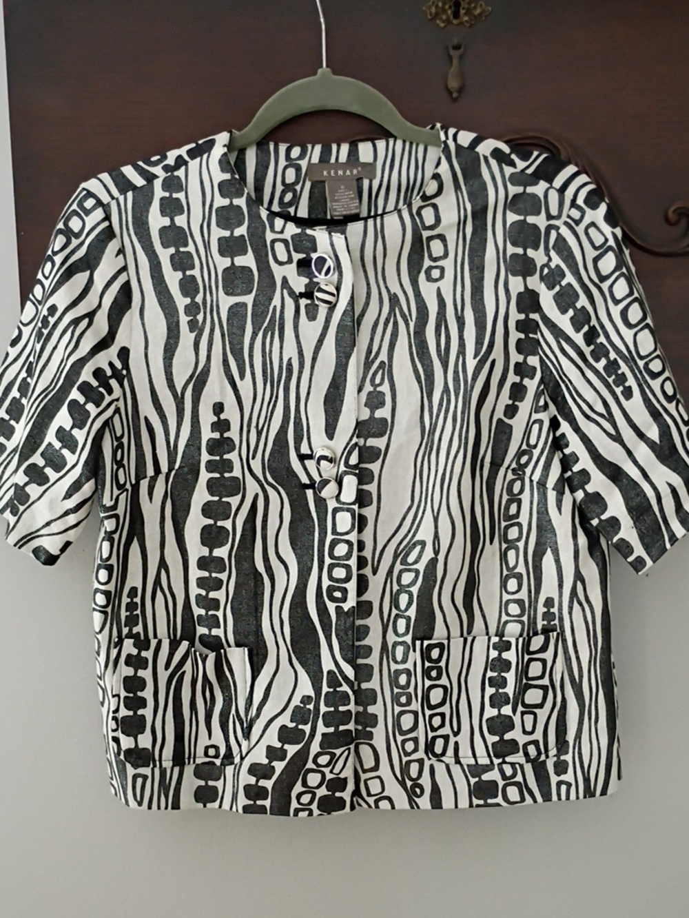 Kenar Black and White Abstract Printed Short Sleeve Jacket